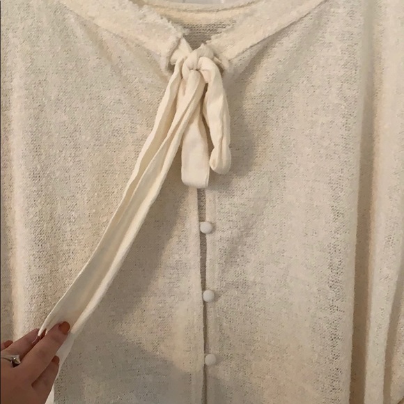 Sweater - Picture 4 of 4